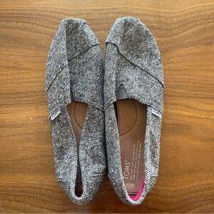 Toms Classic Silver Karsen Slip On Flats with Textured Fabric 10w